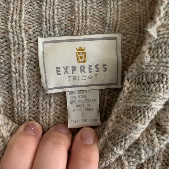 Women’s Sweater - Picture 2 of 2